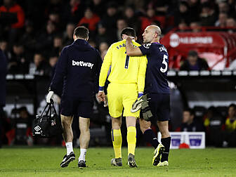 West Ham's Lukasz Fabianski fa...